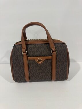 NEW Michael Kors Small Jet Set Bag
